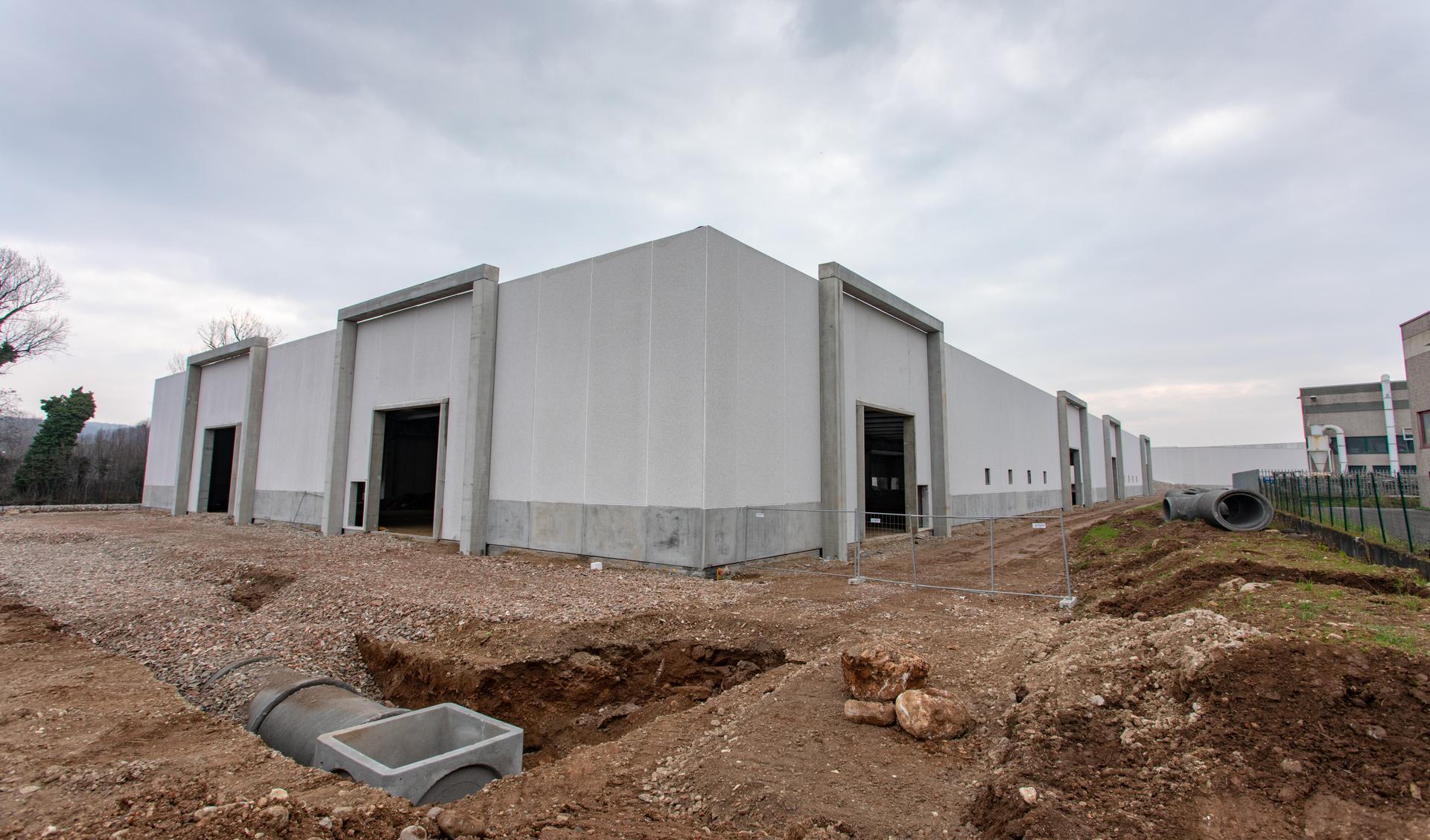 Construction and expansion of industrial complex in Gavardo